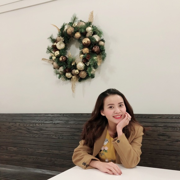 Meet your Posher, Thuy - Picture 1 of 1